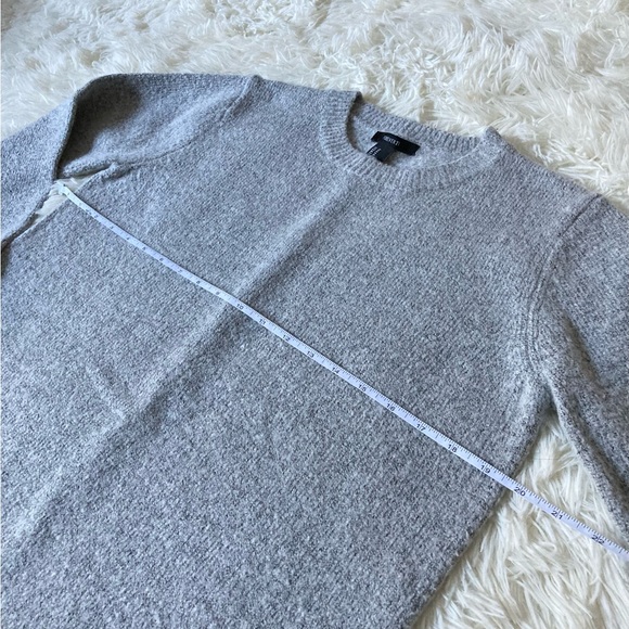 Sweater - Picture 5 of 6